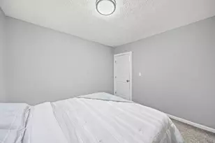 225 S Highland Ave, Columbus, OH 43223 - Photo 23