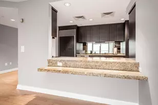 1 Miranova Pl, Columbus, OH 43215 - Photo 15