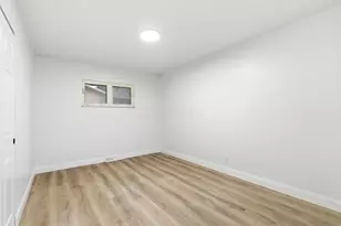 1379 Crestwood Ave, Columbus, OH 43227 - Photo 15