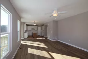 341 Merion Dr, Commercial Point, OH 43116 - Photo 7