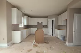 341 Merion Dr, Commercial Point, OH 43116 - Photo 5