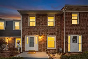 634 Dlyn St, Columbus, OH 43228 - Photo 3