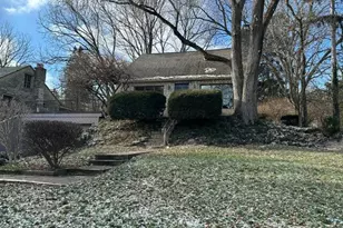 4827 Bellann Rd, Columbus, OH 43221 - Photo 5