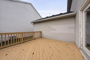 369 Chatterly Ln, Columbus, OH 43207 - Photo 25