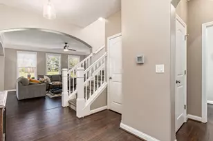 618 Sandhill Ct, Delaware, OH 43015 - Photo 5