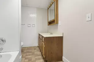 665 E Main St, Newark, OH 43055 - Photo 27