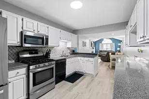 330 Bear Woods Dr, Powell, OH 43065 - Photo 13