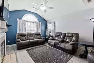 330 Bear Woods Dr, Powell, OH 43065 - Photo 3