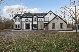 9044 Esin Ct, Powell, OH 43065 - Photo 1