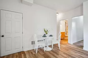 3216 E 5th Ave, Columbus, OH 43219 - Photo 7