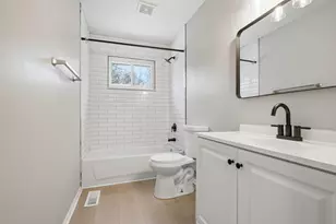 2526 Queenswood Dr, Columbus, OH 43219 - Photo 19