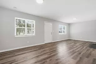 1362 Clinton St, Columbus, OH 43211 - Photo 9