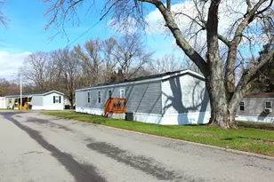 53 Locust Ct, London, OH 43140 - Photo 1