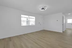 4572 St Anthony Ln, Columbus, OH 43213 - Photo 9