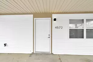 4572 St Anthony Ln, Columbus, OH 43213 - Photo 5