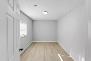 577 Barcher Rd, Columbus, OH 43207 - Photo 29