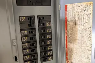 1067 Gilcrest Ave, Columbus, OH 43207 - Photo 3