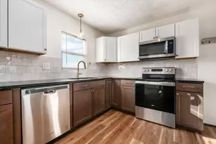 811 Kinsman St, Columbus, OH 43207 - Photo 7