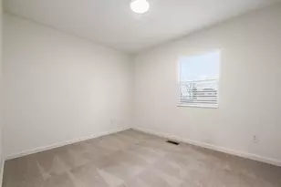 811 Kinsman St, Columbus, OH 43207 - Photo 17