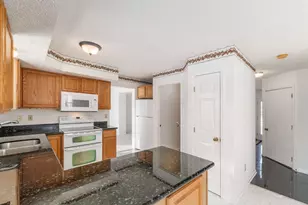 406 Hances Dr, Blacklick, OH 43004 - Photo 9