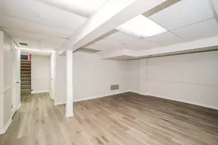 1722 Blue Ash Pl, Columbus, OH 43229 - Photo 17