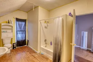 615 Clark St, Cambridge, OH 43725 - Photo 13