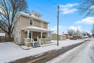 118 E Liberty St, Bucyrus, OH 44820 - Photo 3