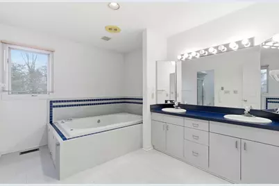 8250 Sanctuary Drive, Columbus, OH 43235 - Photo 33