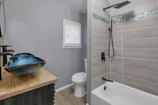 2042 Rugby Rd, Dayton, OH 45406 - Photo 15