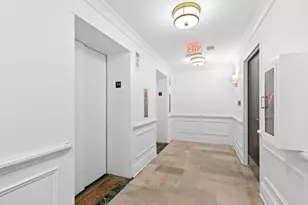 50 W Broad St, Columbus, OH 43215 - Photo 31
