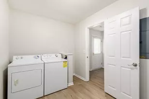 1842 Bashan Dr, Columbus, OH 43228 - Photo 13