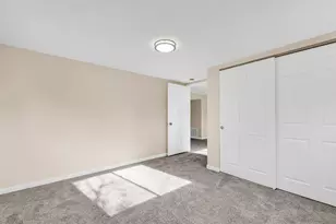 1451 Chesterton Square S, Columbus, OH 43229 - Photo 13