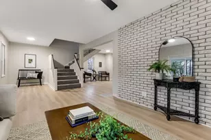 2186 Middlehurst Dr, Columbus, OH 43219 - Photo 9