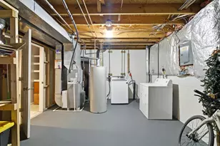 7027 Dublin Village Dr, Dublin, OH 43017 - Photo 29