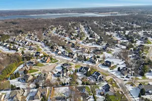 2642 Sandhurst Dr, Lewis Center, OH 43035 - Photo 5