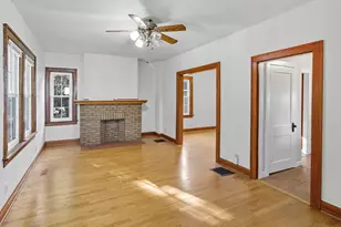 44 W Pacemont Rd, Columbus, OH 43202 - Photo 3