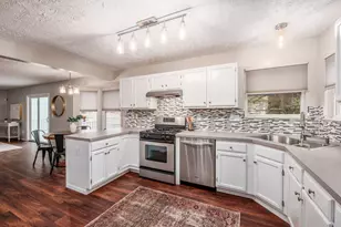 1344 Trabue Woods Blvd, Columbus, OH 43228 - Photo 5