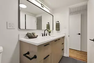 4374 Scenic Dr, Columbus, OH 43214 - Photo 37