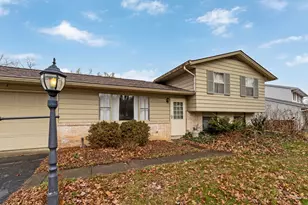 6747 Merwin Rd, Columbus, OH 43235 - Photo 3