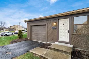 6157 Fortin Ct, Columbus, OH 43229 - Photo 3