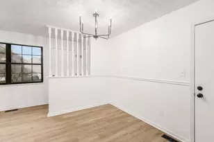 6157 Fortin Ct, Columbus, OH 43229 - Photo 9