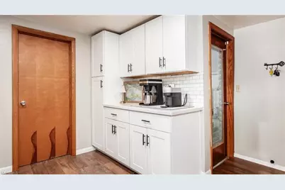 935 Blossom Lane, Zanesville, OH 43701 - Photo 11