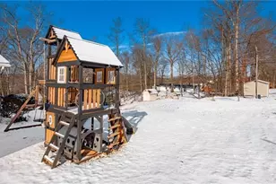 935 Blossom Ln, Zanesville, OH 43701 - Photo 29