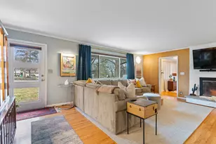 4385 Hayden Falls Dr, Columbus, OH 43221 - Photo 3