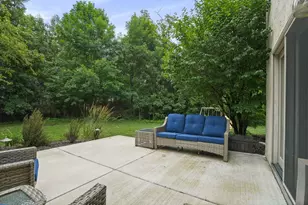 7832 Country Brook Ln, Reynoldsburg, OH 43068 - Photo 43