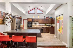 1046 Summit St, Columbus, OH 43201 - Photo 7