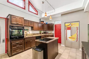 1046 Summit St, Columbus, OH 43201 - Photo 17