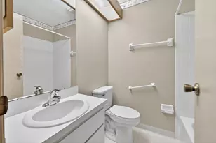 3822 Falls Cir Dr, Hilliard, OH 43026 - Photo 11