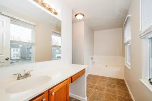 1181 Onslow Dr, Columbus, OH 43204 - Photo 15