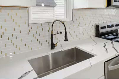 235 N 18th Street, Columbus, OH 43203 - Photo 17